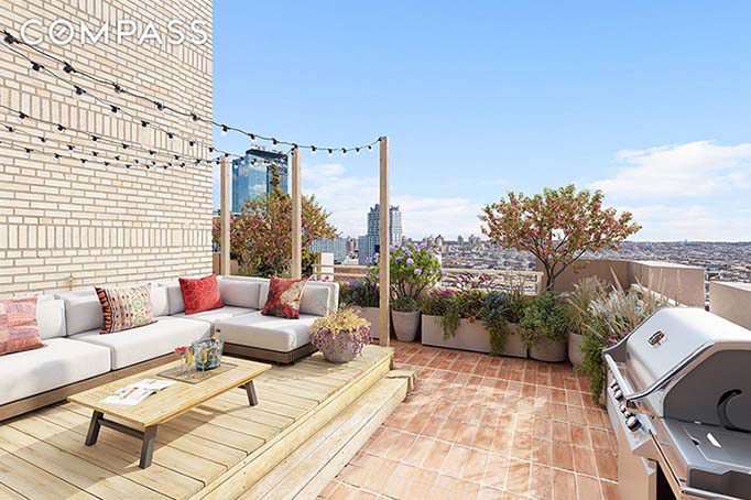 1-Hanson-Place_21-D-NYC-Sales-ROOFDECK