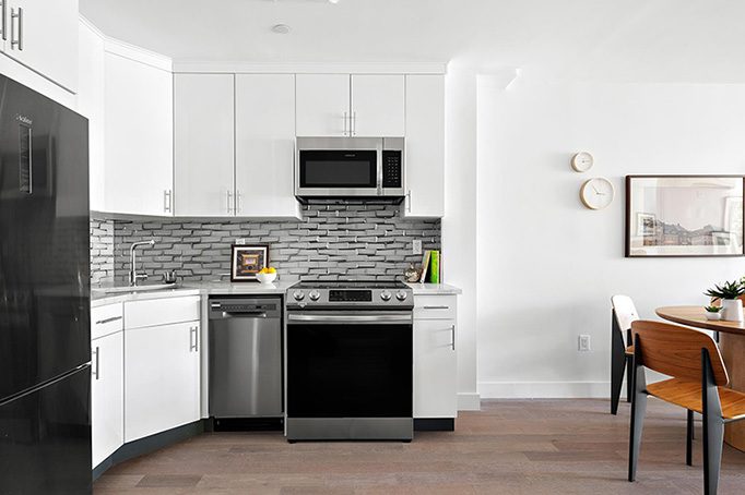 460 East New York, 4-B Kitchen