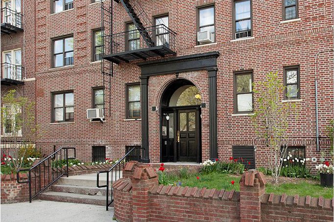 192 East 88th Street, 5E, Kensington, Brooklyn-entrance