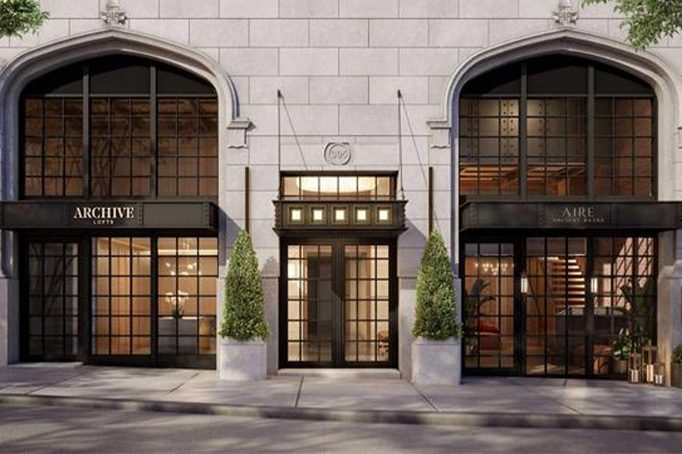 Entrance of 305 East 61st Street