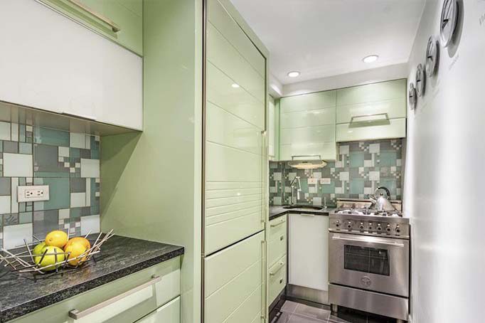 153 East 57 St, 17DE, Kitchen - Manhattan Sale